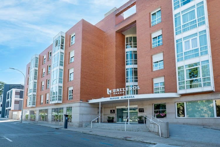 Apartamentos-para-Mayores-Ballesol-Parque-Almansa