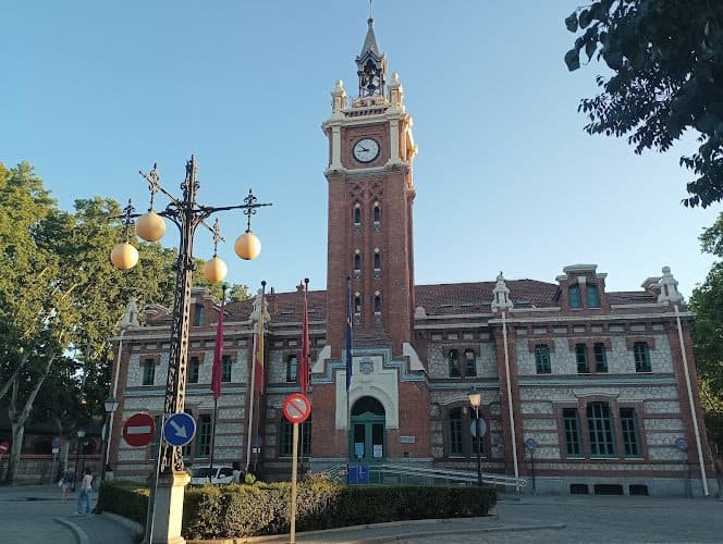 Casa-del-Reloj-en-Madrid-Rio