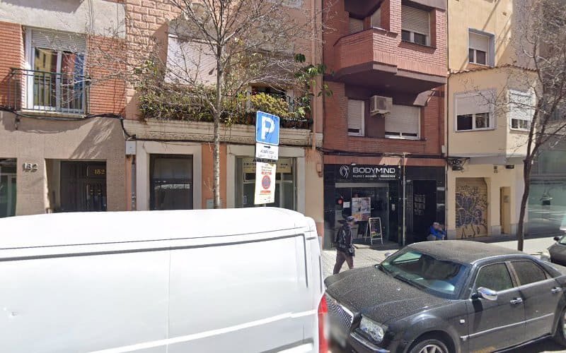 Centro-de-Dia-Agora-2002