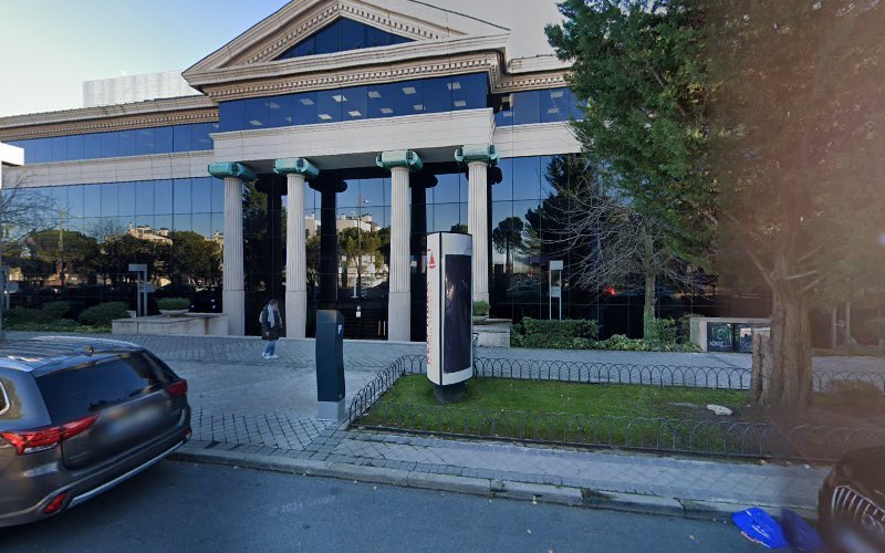 Dra-Macarena-Diaz-de-Bustamante-Ussia-GERIATRA