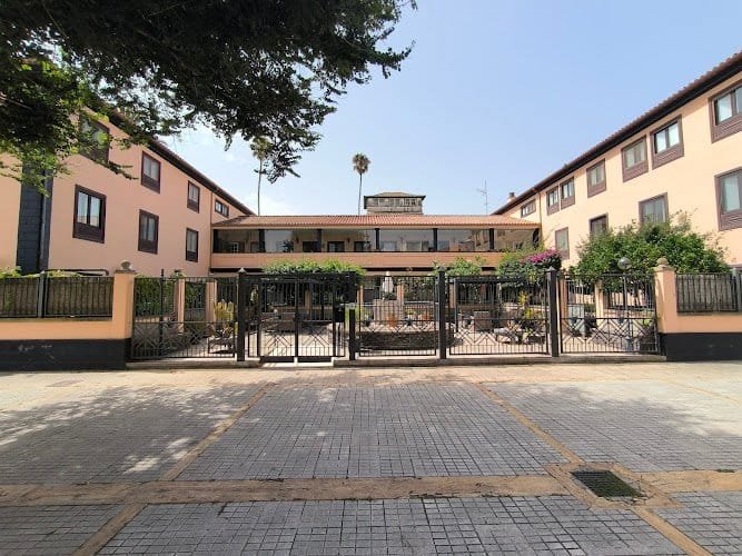 Hogar-Virgen-Poderosa-Centro-Residencial-De-Mayores