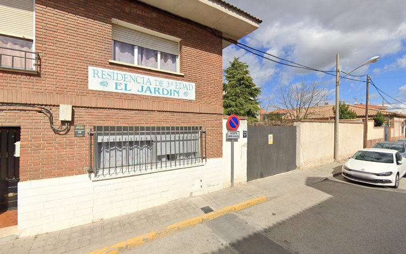 Residencia-El-Jardin-del-Descanso