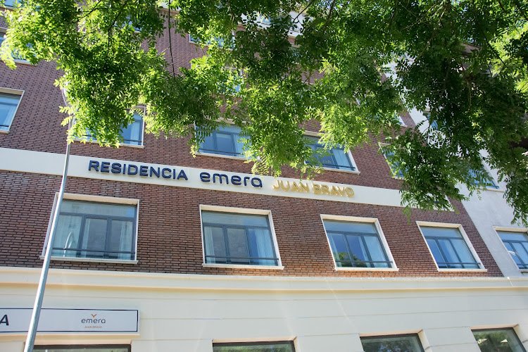 Residencia-de-Mayores-en-Madrid-Centro-Emera-Juan-Bravo