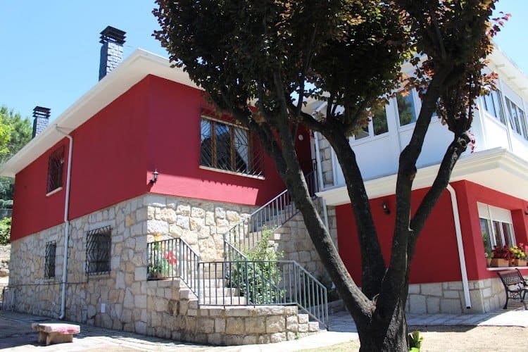 Residencia-de-mayores-Los-Claveles