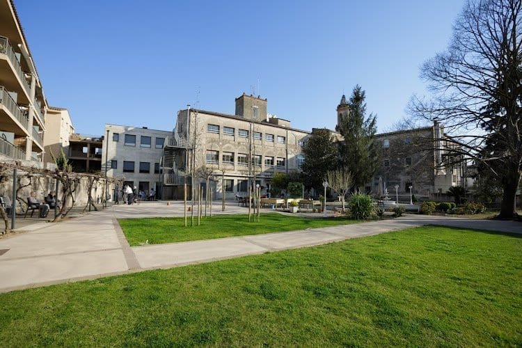 Residencia-geriatrica-per-a-gent-gran-i-centre-de-dia-a-Banyoles-Pla-de-lEstany-Girona-Sagrat-Cor