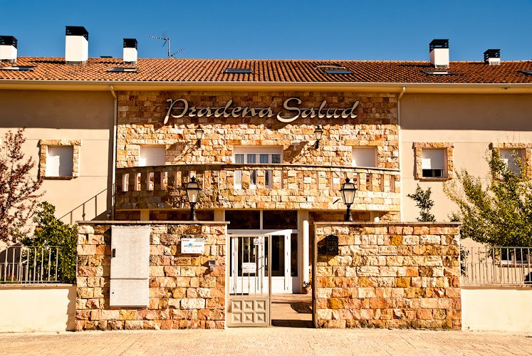 Residencia-y-Centro-de-dia-Pradena-Salud-Residencia-de-ancianos-en-Segovia-MIALSALUD