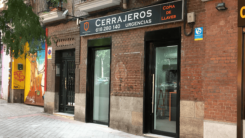 SEGURIMAX-Cerrajeros-de-Seguridad-24H-Madrid