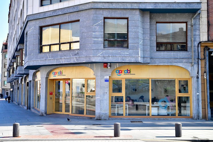 APNABI-Autismo-Bizkaia-asociacion-de-personas-con-un-trastorno-del-espectro-del-autismo-TEA-de-Bizkaia-y-familias