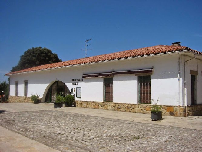 Adintsuen-Etxea-Hogar-del-jubilado
