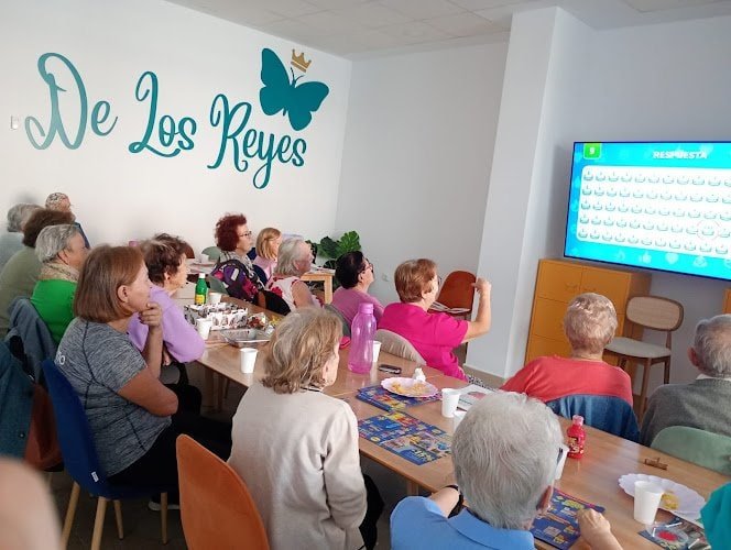 CENTRO-PARA-MAYORES-ACTIVOS-DE-LOS-REYES
