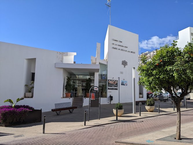 Centro-Civico-de-la-Tercera-Edad-Mare-de-Deu-de-les-Neus-Calpe
