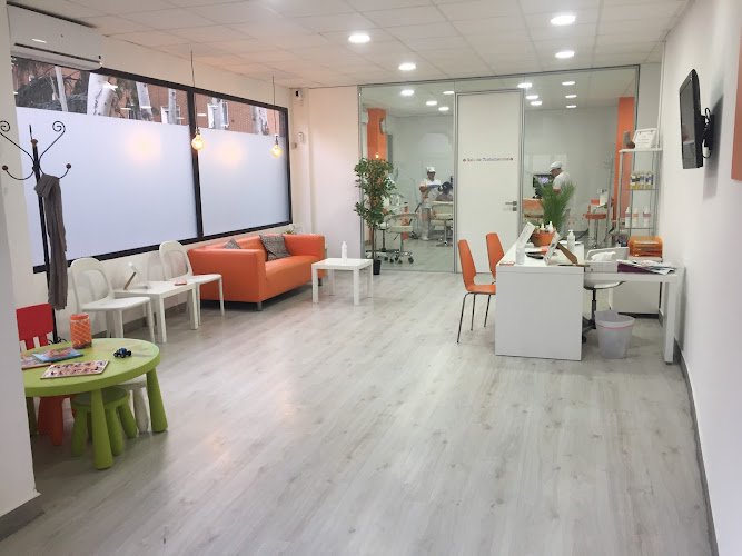 Eliminar-Piojos-y-Liendres-Vigo-BUSCAMOS-FRANQUICIADOS-Sin-Mas-Piojitos