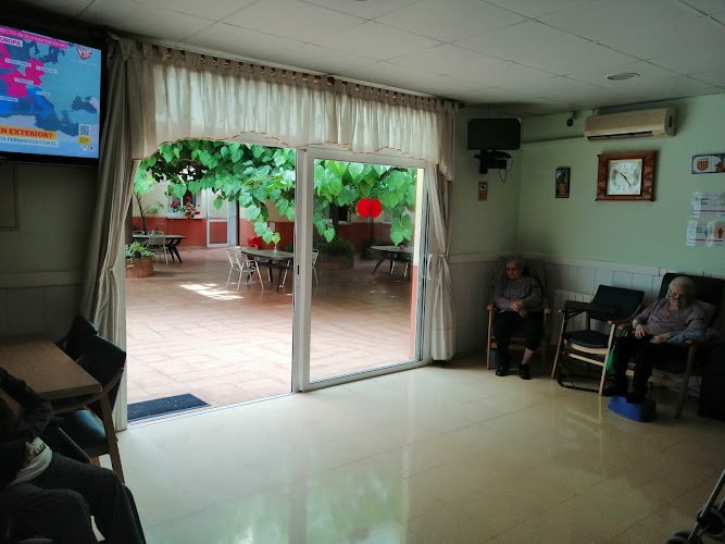 LLAR-AVIS-DOMI-CENTRE-DE-DIA-RESIDENCIA-GERIATRICA-SANT-BOI-DE-LLOBREGAT-ABANS-LLAR-AVIS-BLANCA