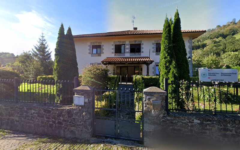 Residencia-Isasti-Egoitza-Gorabide