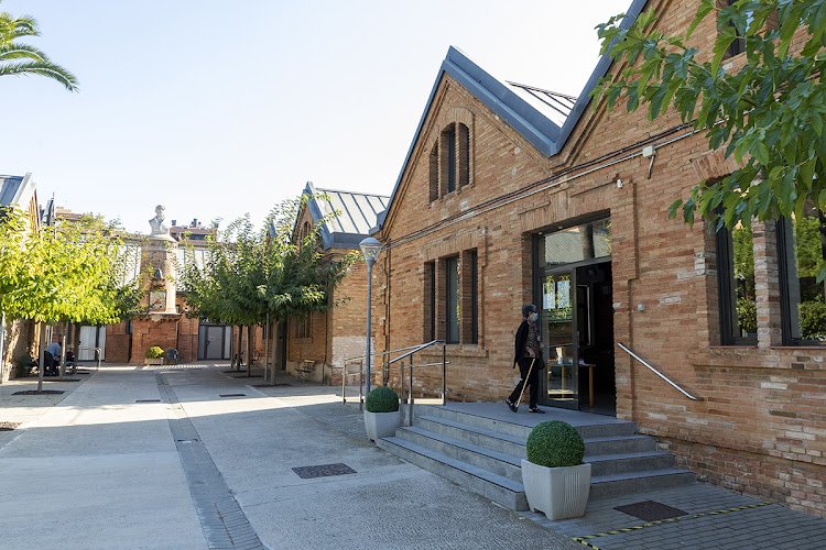 Residencia-de-ancianos-Legado-Roca-Pi