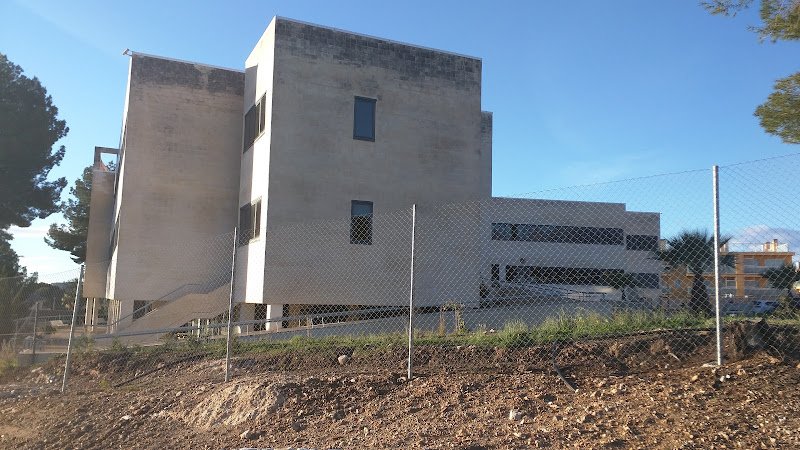 Residencia-y-centro-de-dia-para-personas-mayores-dependientes