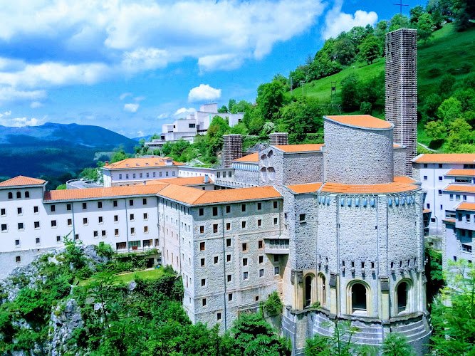 Santuario-de-Aranzazu-Franciscanos