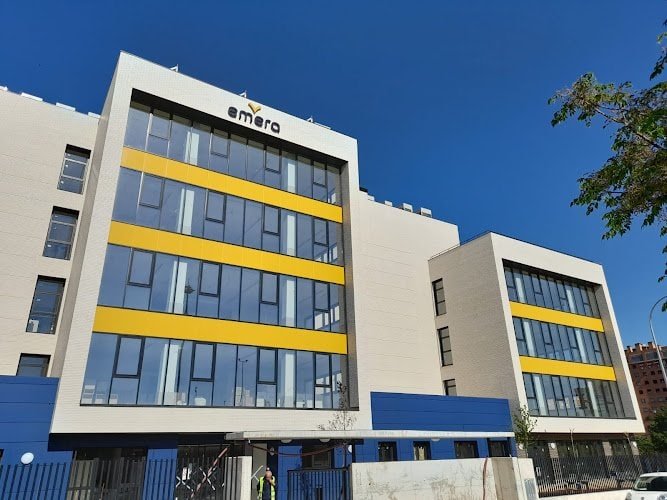 Residencia y Centro de día Emera Carabanchel