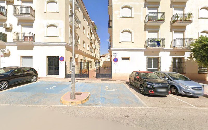 Centro de día para mayores Manuela Cortés