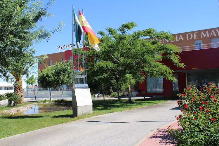 Centro Residencial COMSER en ALMENDRALEJO